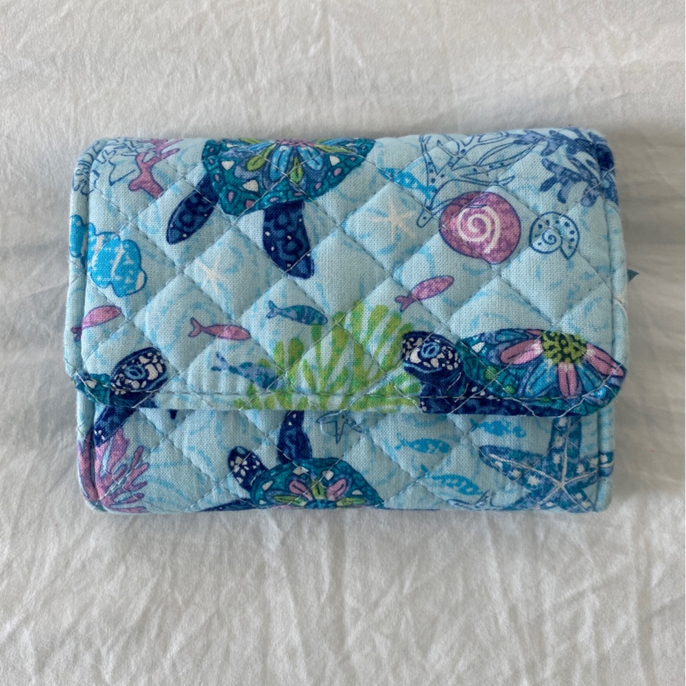 RFID Riley Compact Wallet in Turtle Dreams- barely used